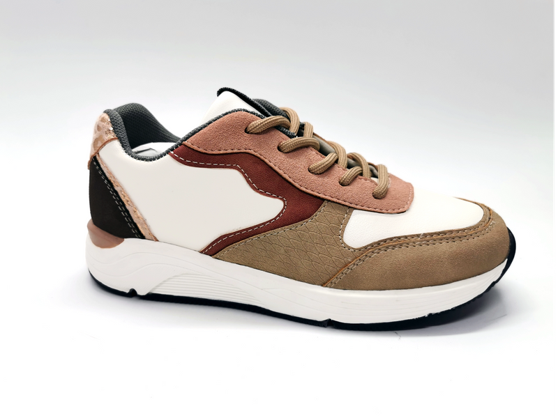 Sapatos casuais masculinos populares e modernos com design forte 